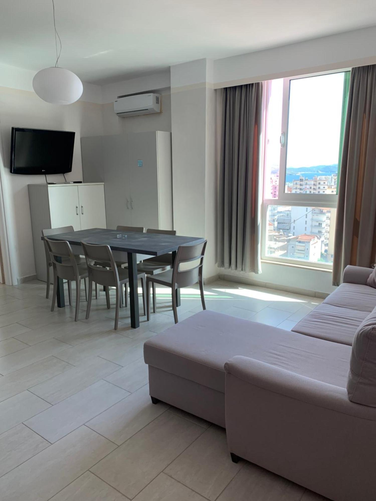 Guest - Sea Breeze Apartments Sarandë Exteriör bild