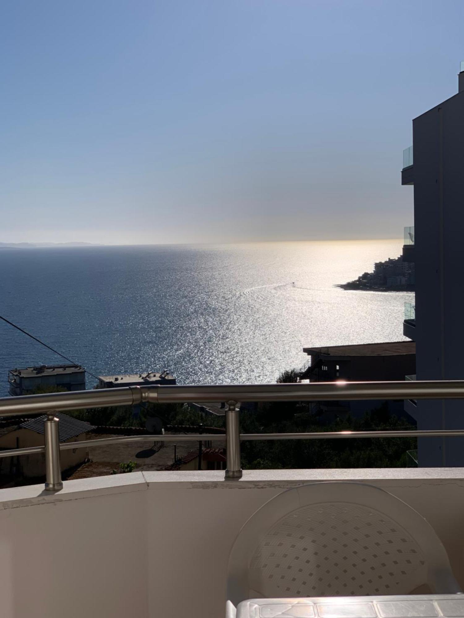 Guest - Sea Breeze Apartments Sarandë Exteriör bild